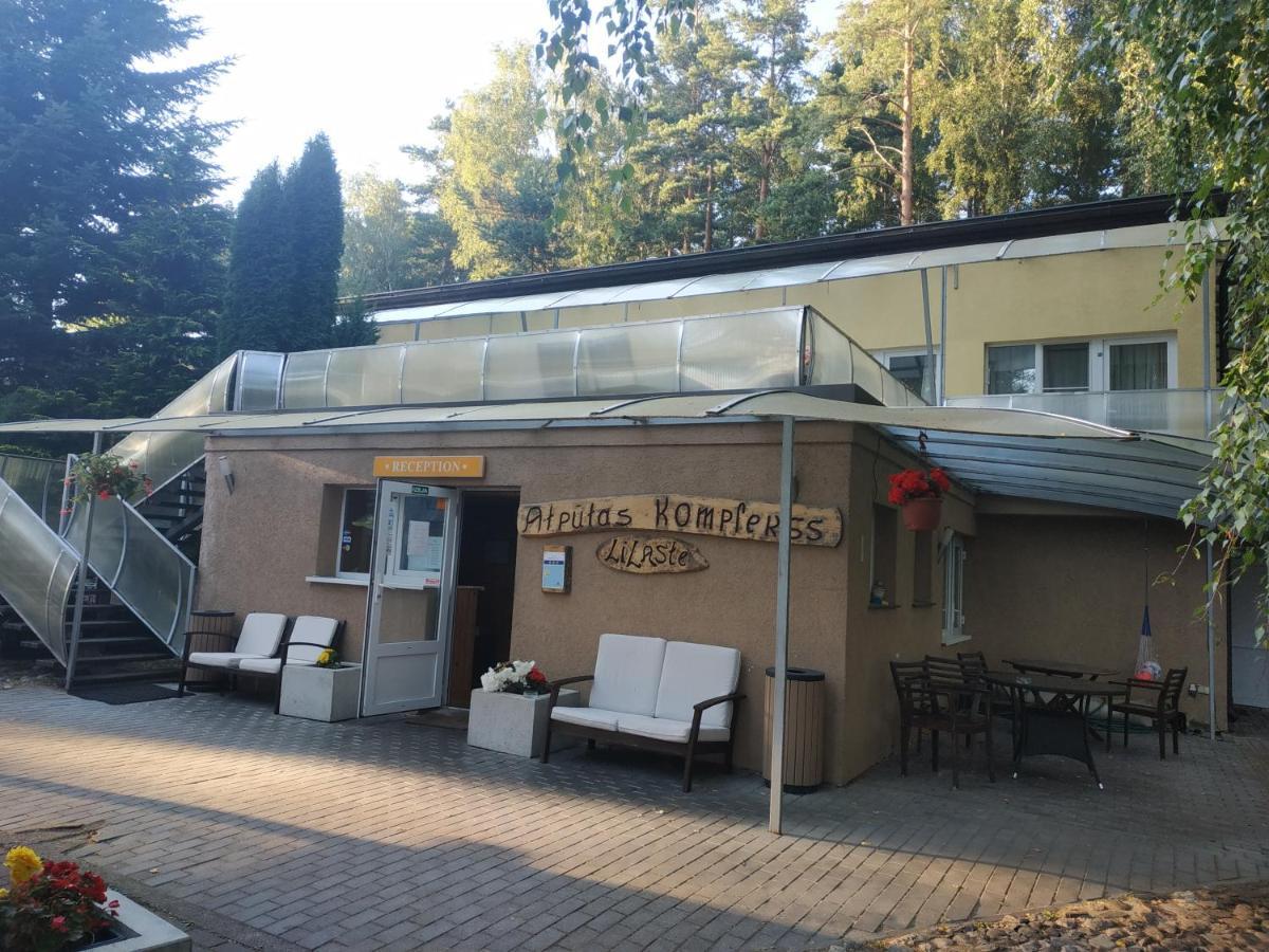 Atputas Komplekss Lilaste Buitenkant foto