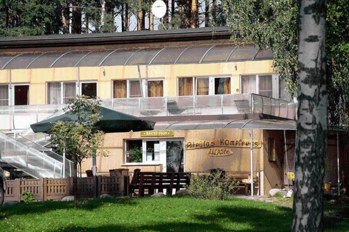 Atputas Komplekss Lilaste Buitenkant foto