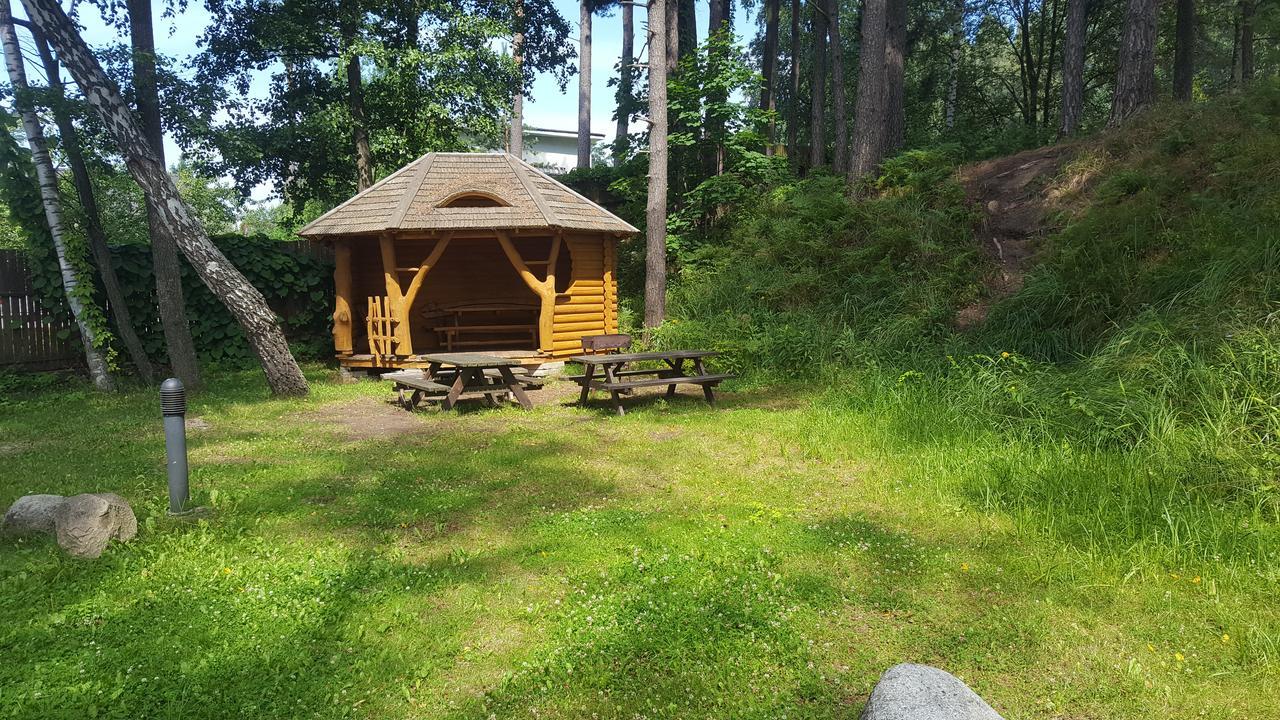 Atputas Komplekss Lilaste Buitenkant foto